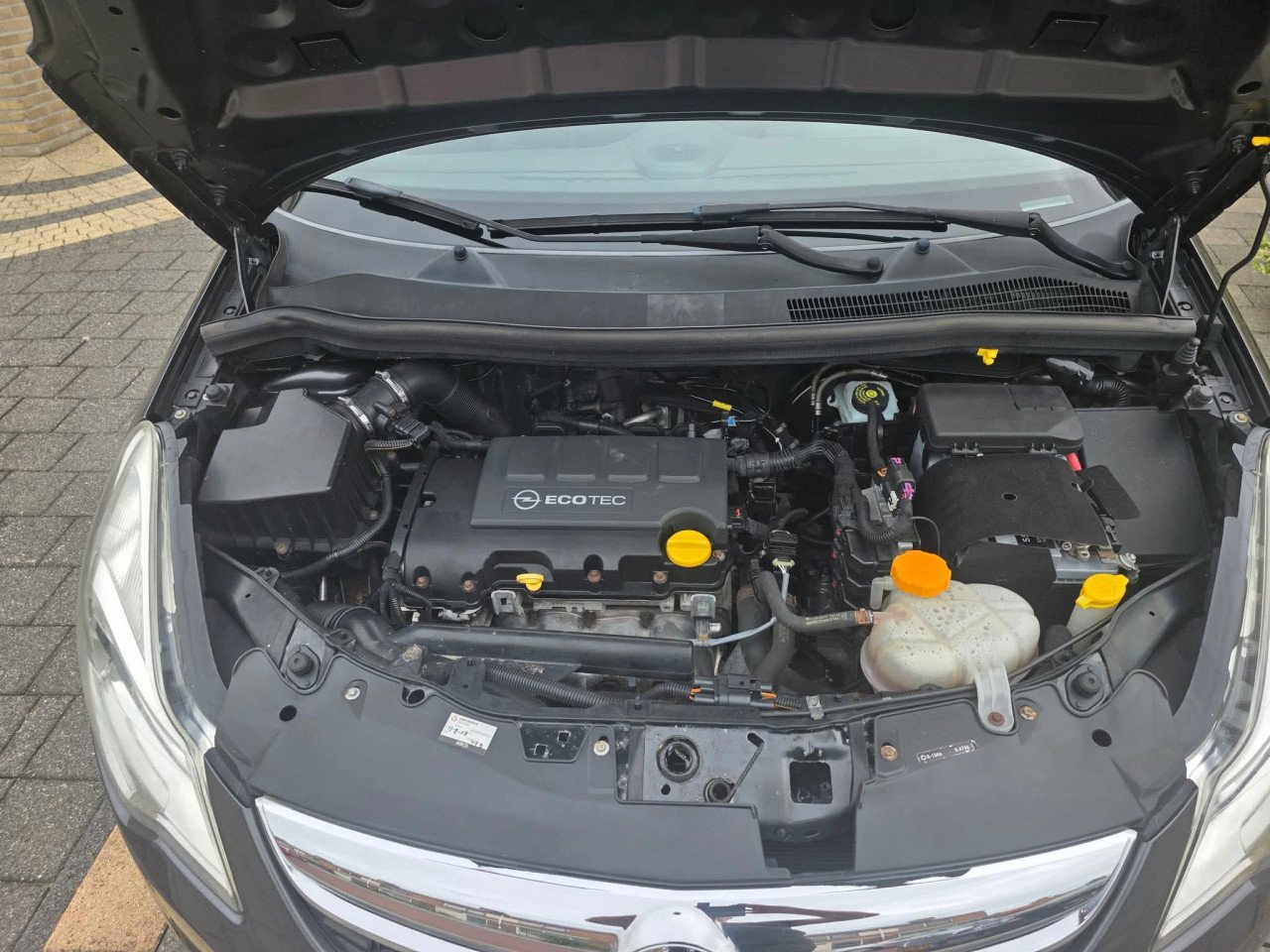 Tekoop zeer mooie Opel Corsa 1.2i 16V Anniversary Edition