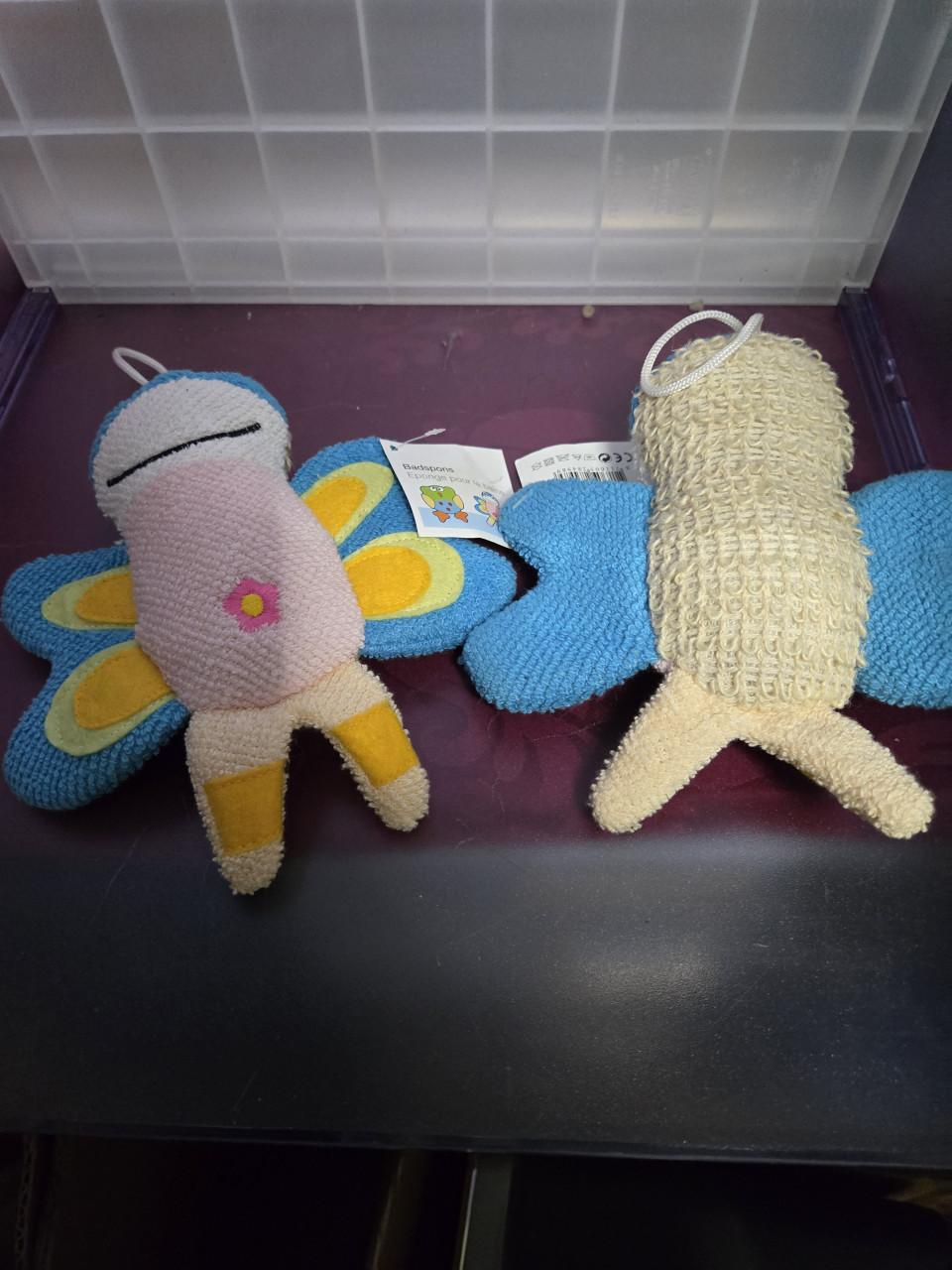2 stuks Badspons vlinder Nieuw