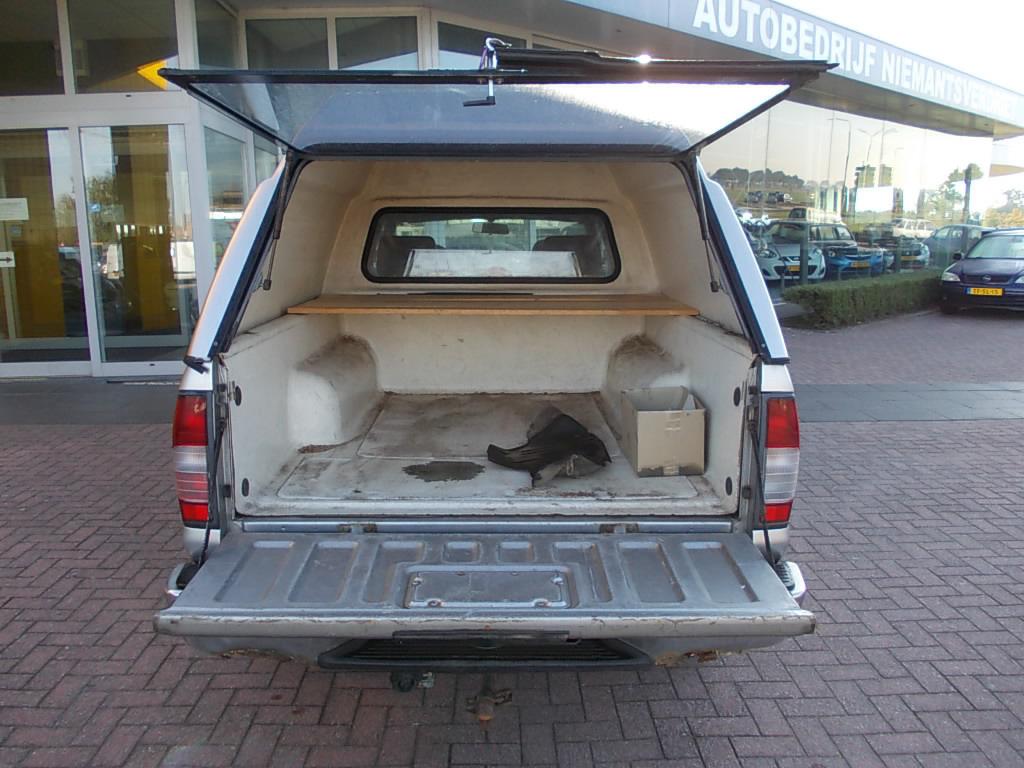 Nissan King-cab pick up (d22) 4x4 dc 5-pers. (navara) lees tekst!!