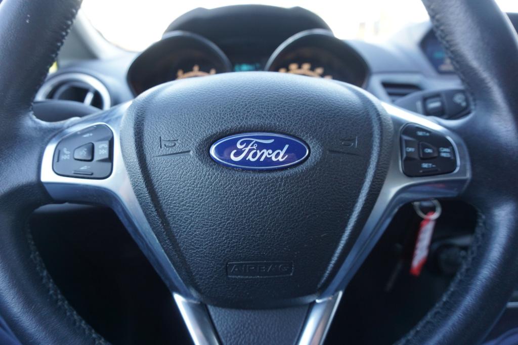 Ford Fiesta 1.0 style 1e eigenaar - airco / navi / cruise / elektr. ramen /