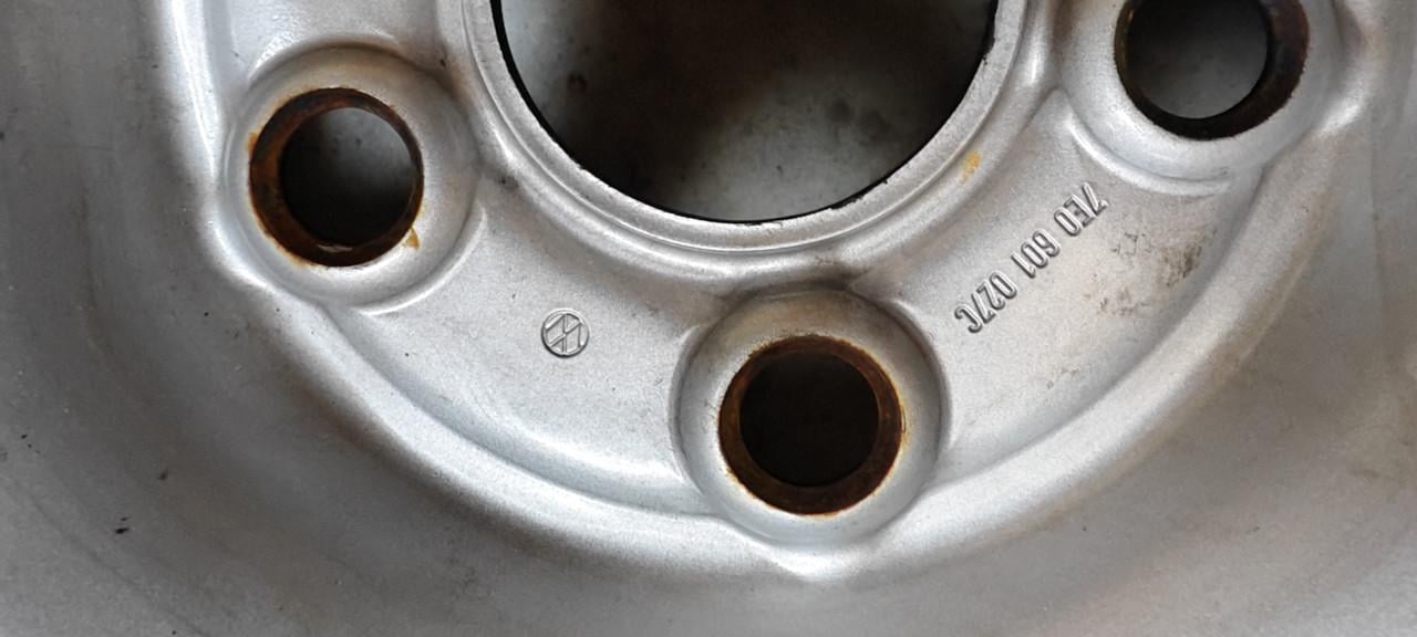 Setje originele Volkswagen T5/T6 stalen velgen