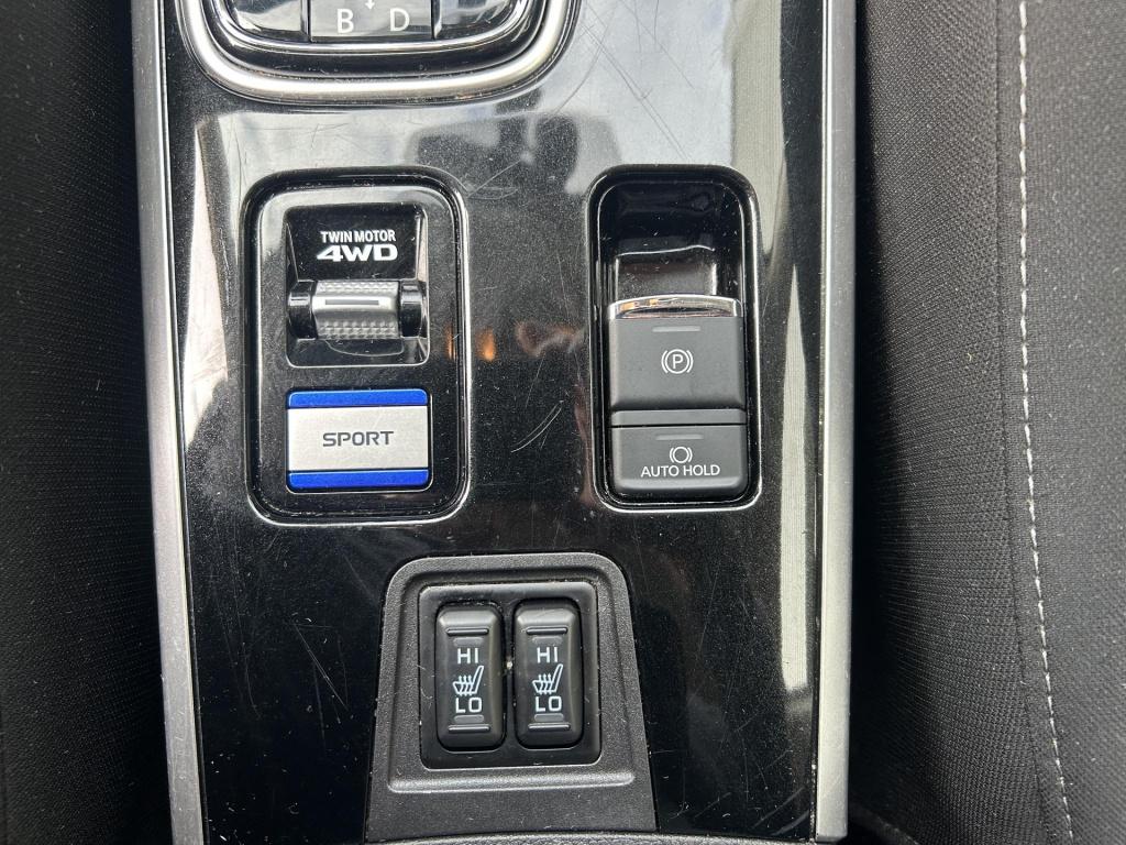 Mitsubishi Outlander 2.4 phev pure+