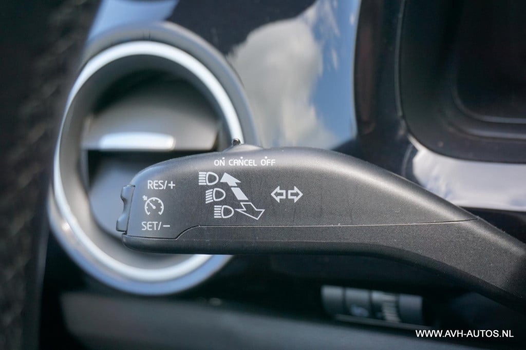 Volkswagen UP! 1.0 move up!
