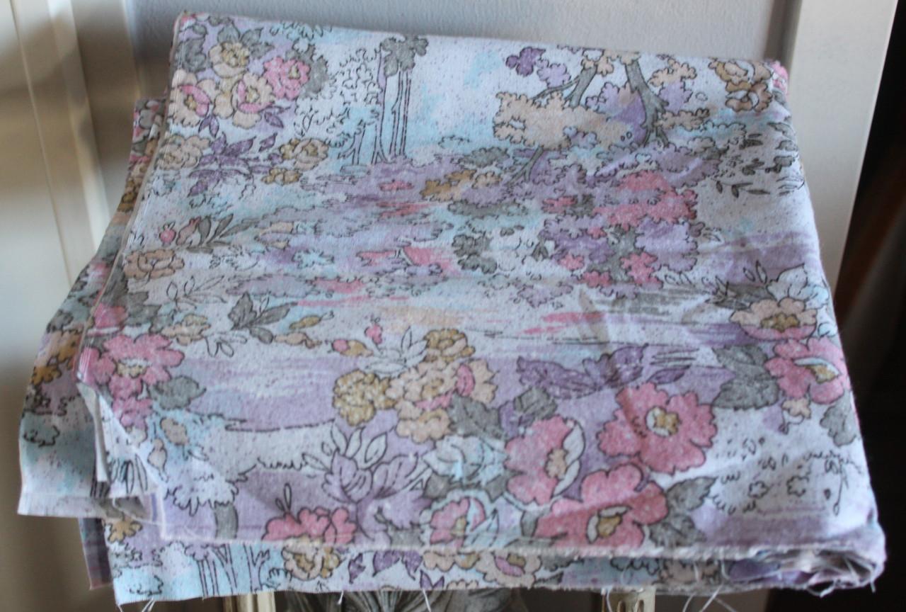 Lap stof met bloemen print blauw