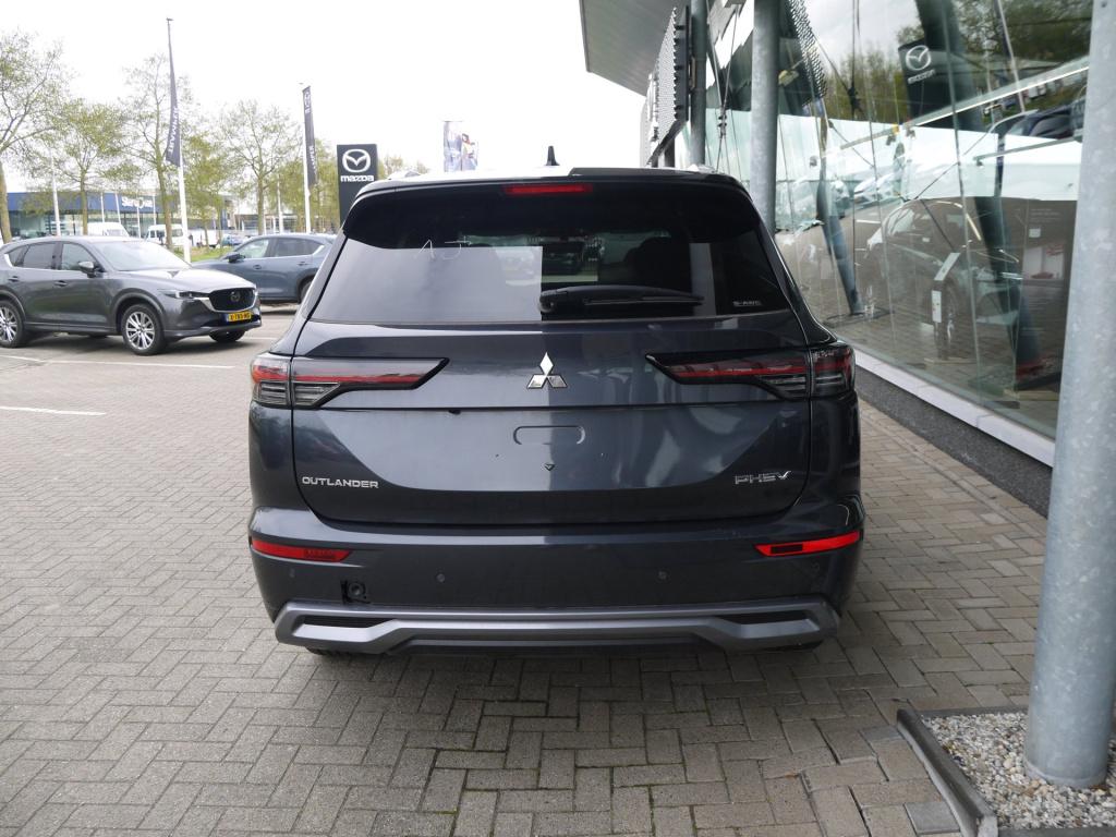 Mitsubishi Outlander 2.4 phev intense+