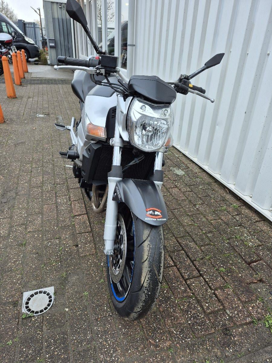 Suzuki GSR600 uit 2007, stoere naked bike