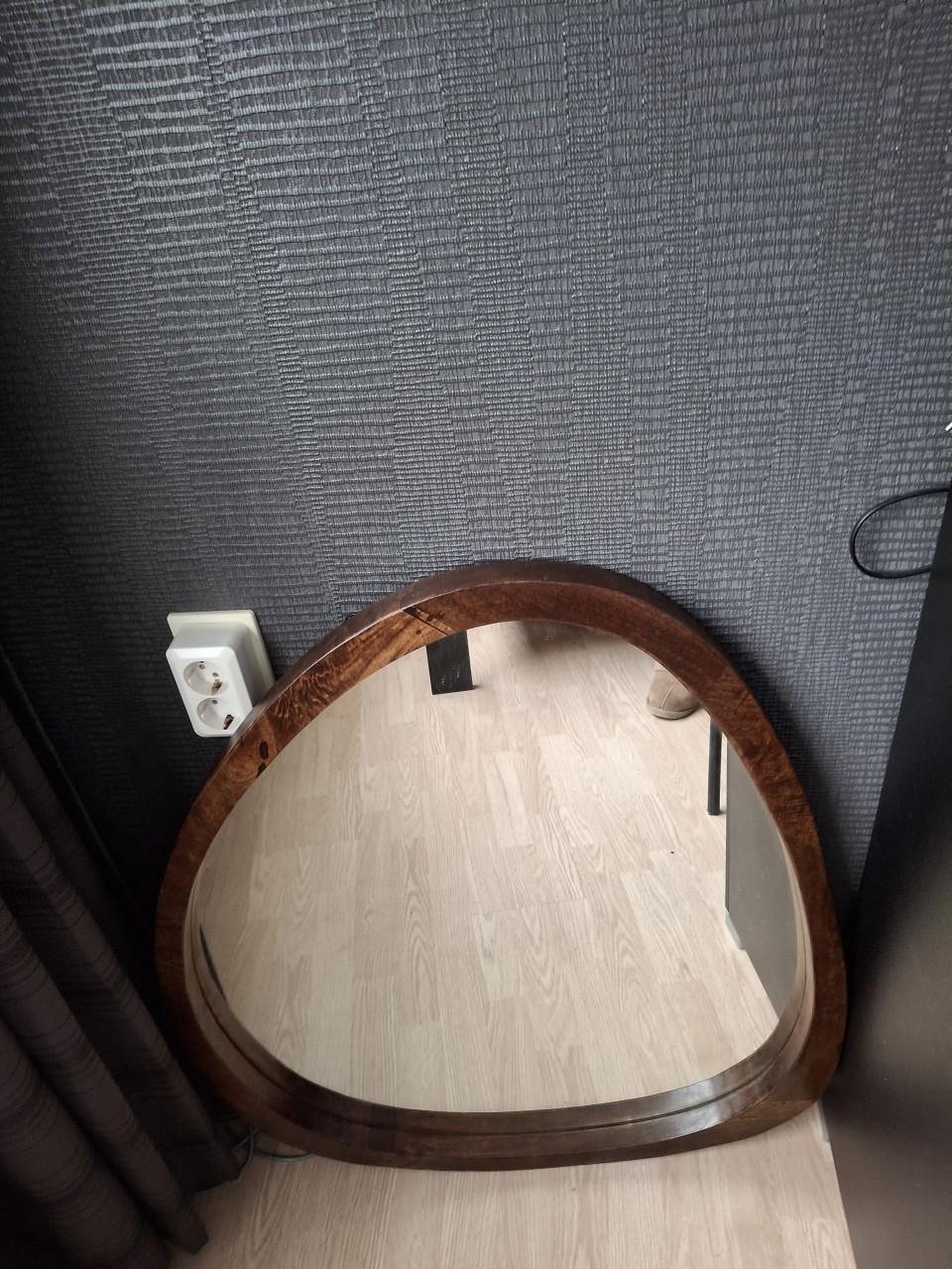 Spiegel Jila met mangohouten lijst