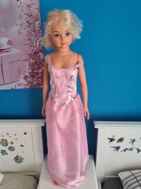 Prinses pop Rosa - 105 cm