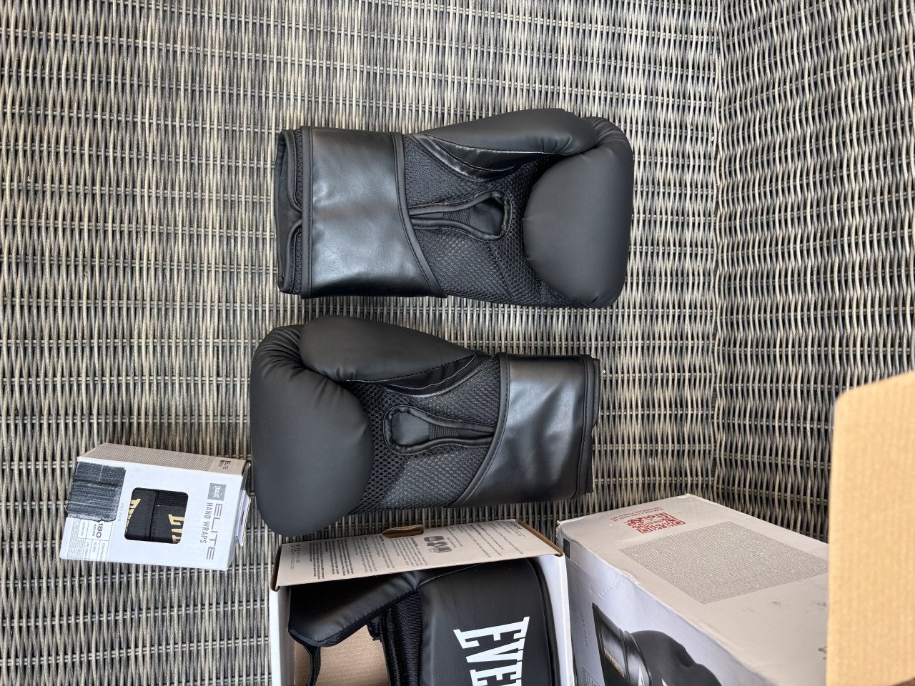 Everlast bokshandschoenen & headgear nieuw!