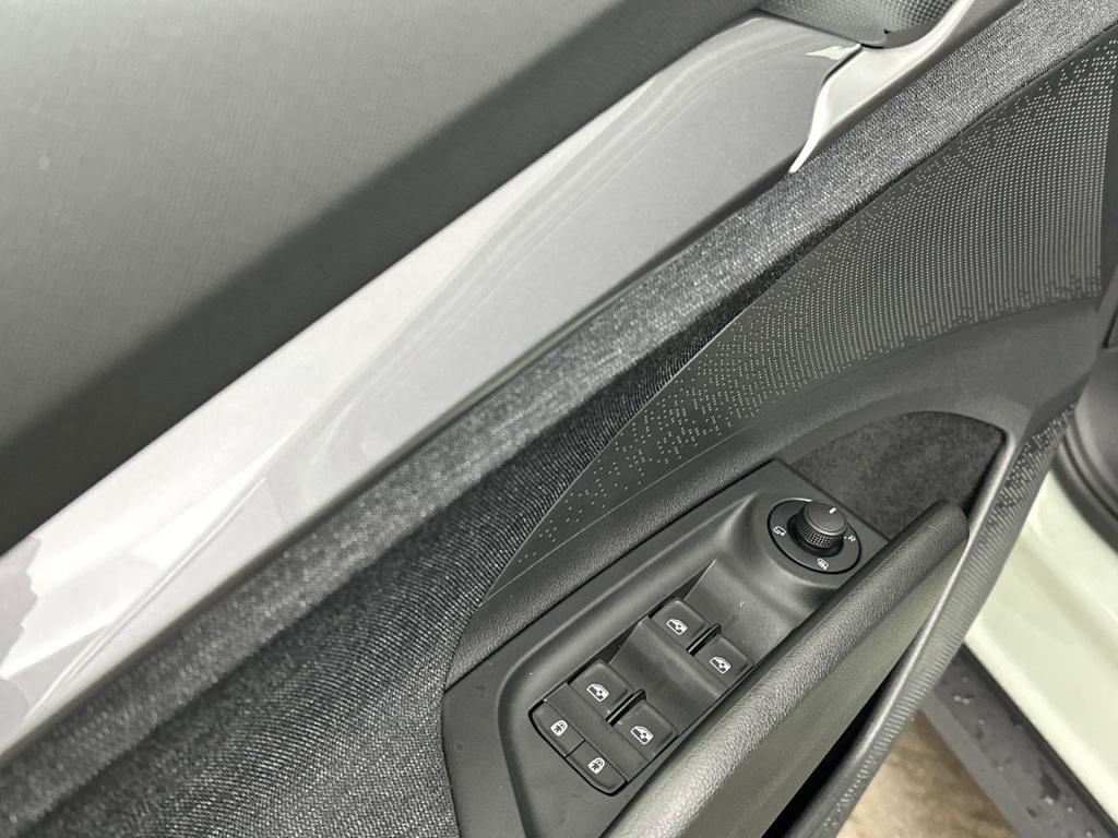 Skoda Elroq business edition elektromotor 150 kw / 204 pk suv