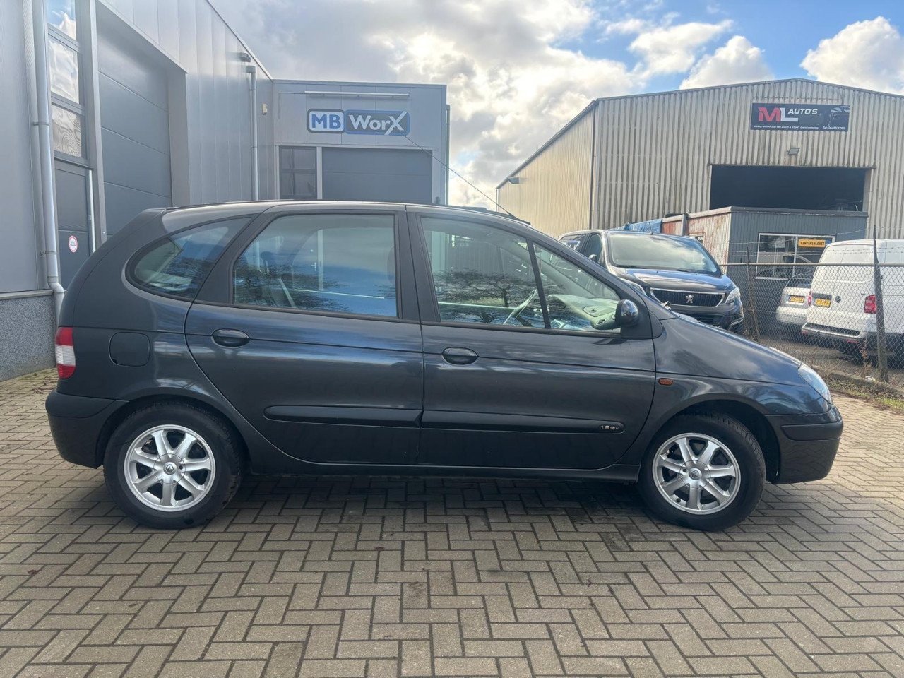 Renault Scenic 1.6-16V Expression Sport Automaat