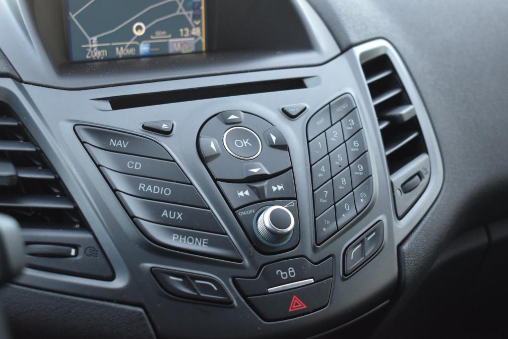 Ford Fiesta 1.0 style | incl. nieuwe distributieriem | airco | navigatie | 