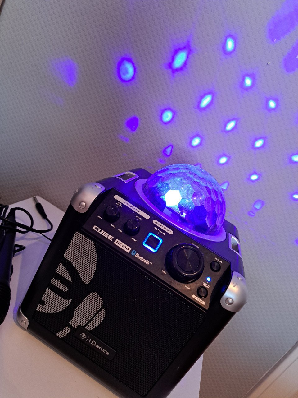 Party / karaoke box. I-Dance BC100