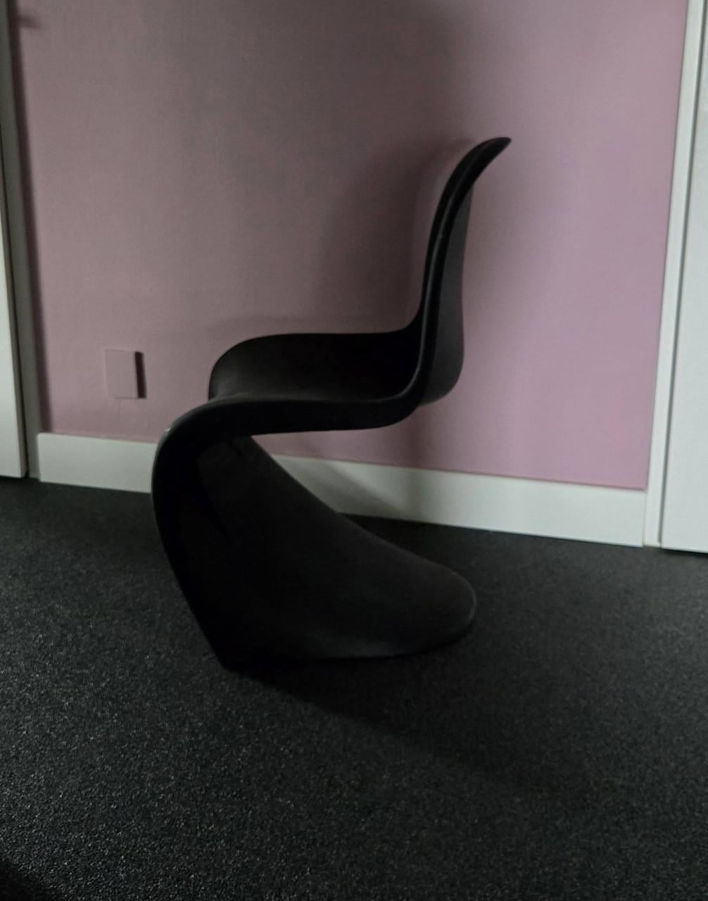 Zwarte design stoelen voor buiten/tuin