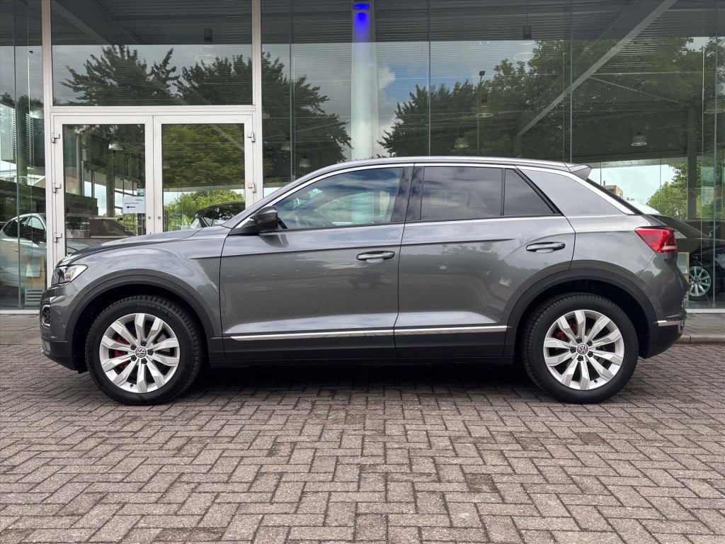 Volkswagen T-roc 1.5 tsi 150pk t-roc sport| dode hoek|trekhaak afn|stuur-st