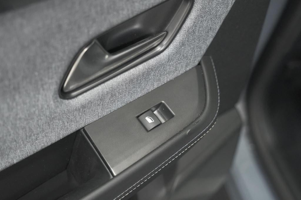 Opel Grandland 1.2 turbo 145 hybrid business edition | elektrische kofferkl