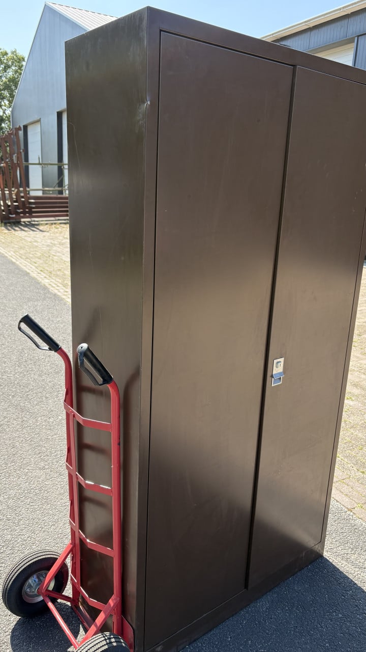 Ahrend stalen kast