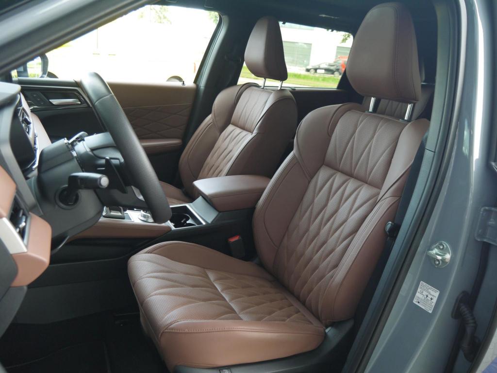 Mitsubishi Outlander 2.4 phev instyle+