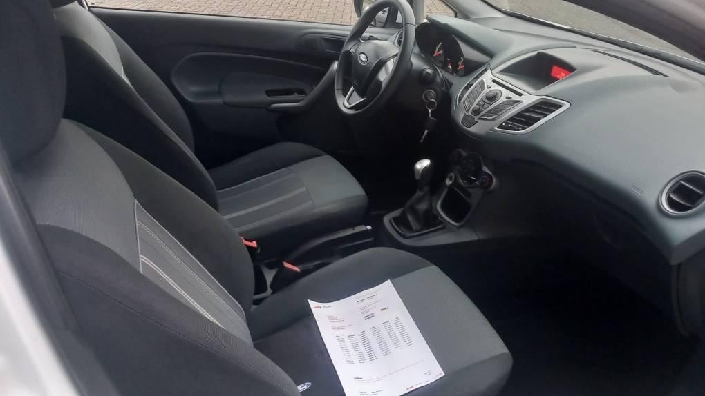 Ford FIESTA 1.25 limited 3deurs bj:2009 apk 11-2026 i.z.g.st