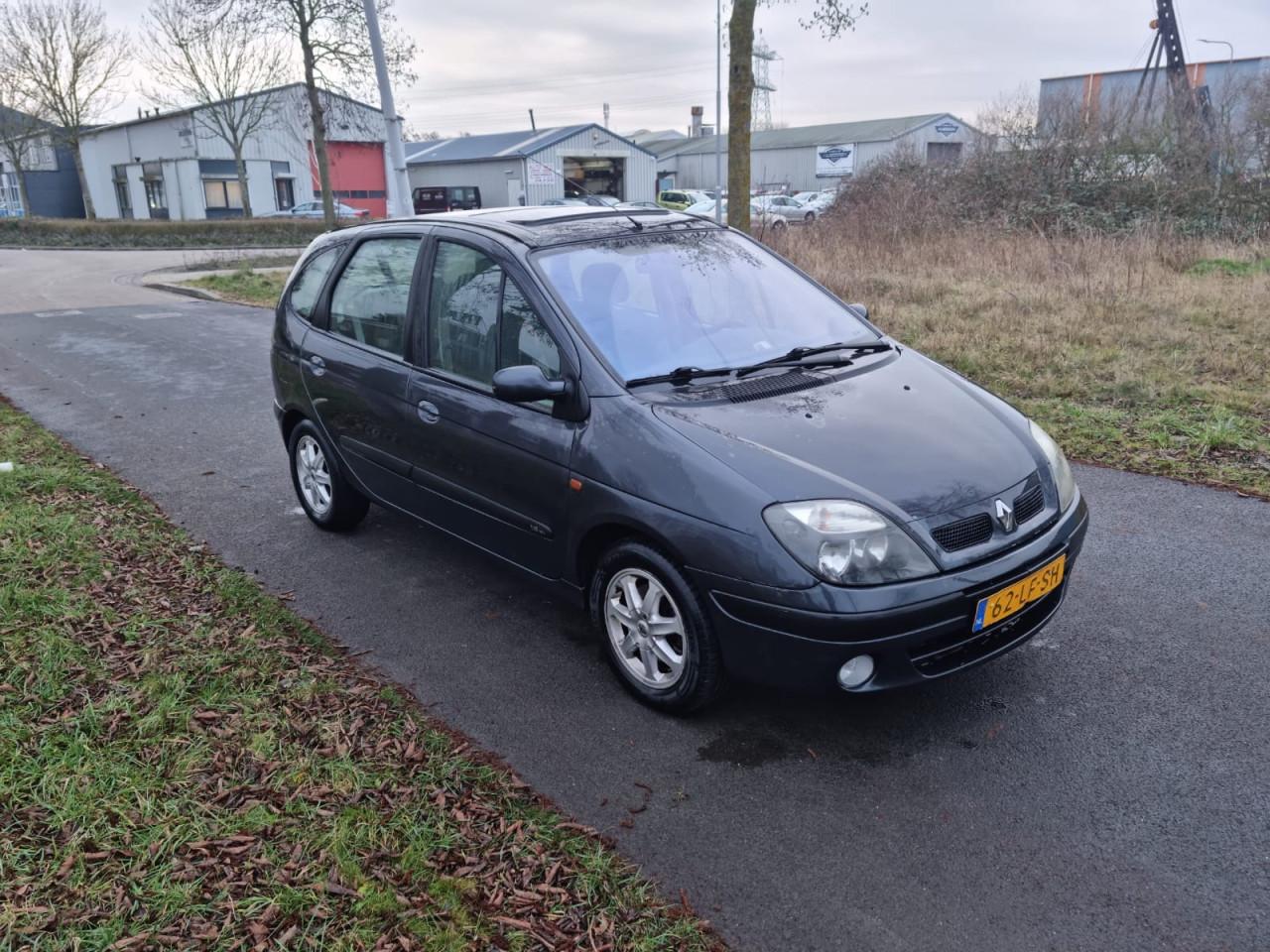 Renault scenic 1.6i 16v automaat hele leuke auto apk 2-2027