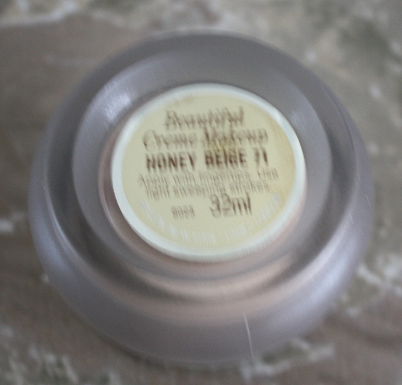 Oud potje  creme makup