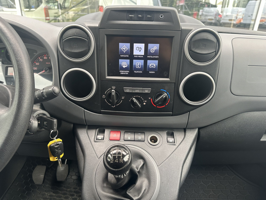 Peugeot Partner 122 1.6 bluehdi 75 l1 pro | navi | carplay | cruisec. .