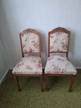 Antieke stoelen
