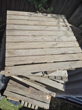 Houten vlonderstegels