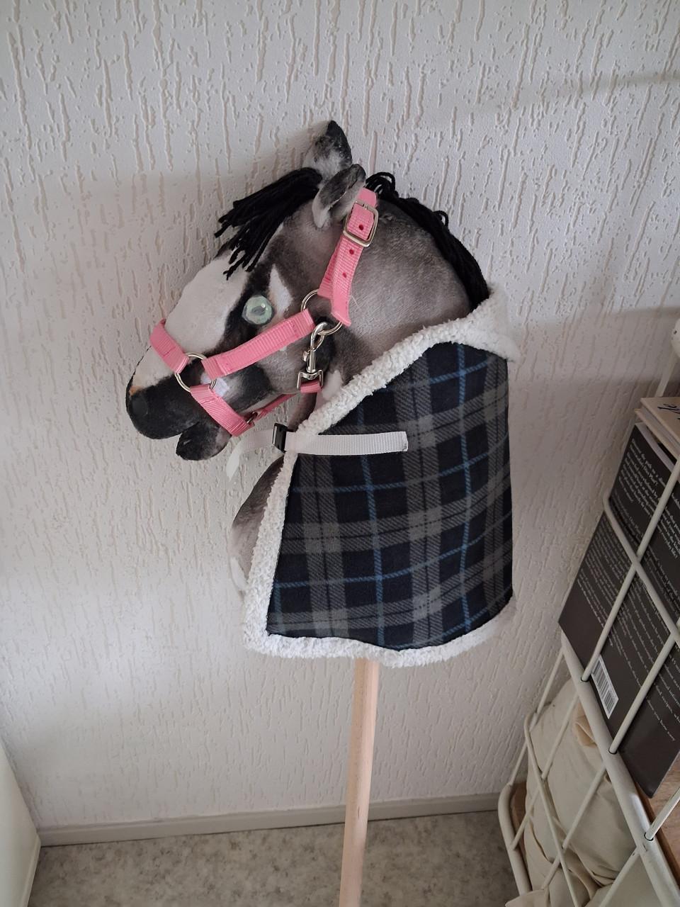Hobby Horse met hoofdstel dekentje en halster