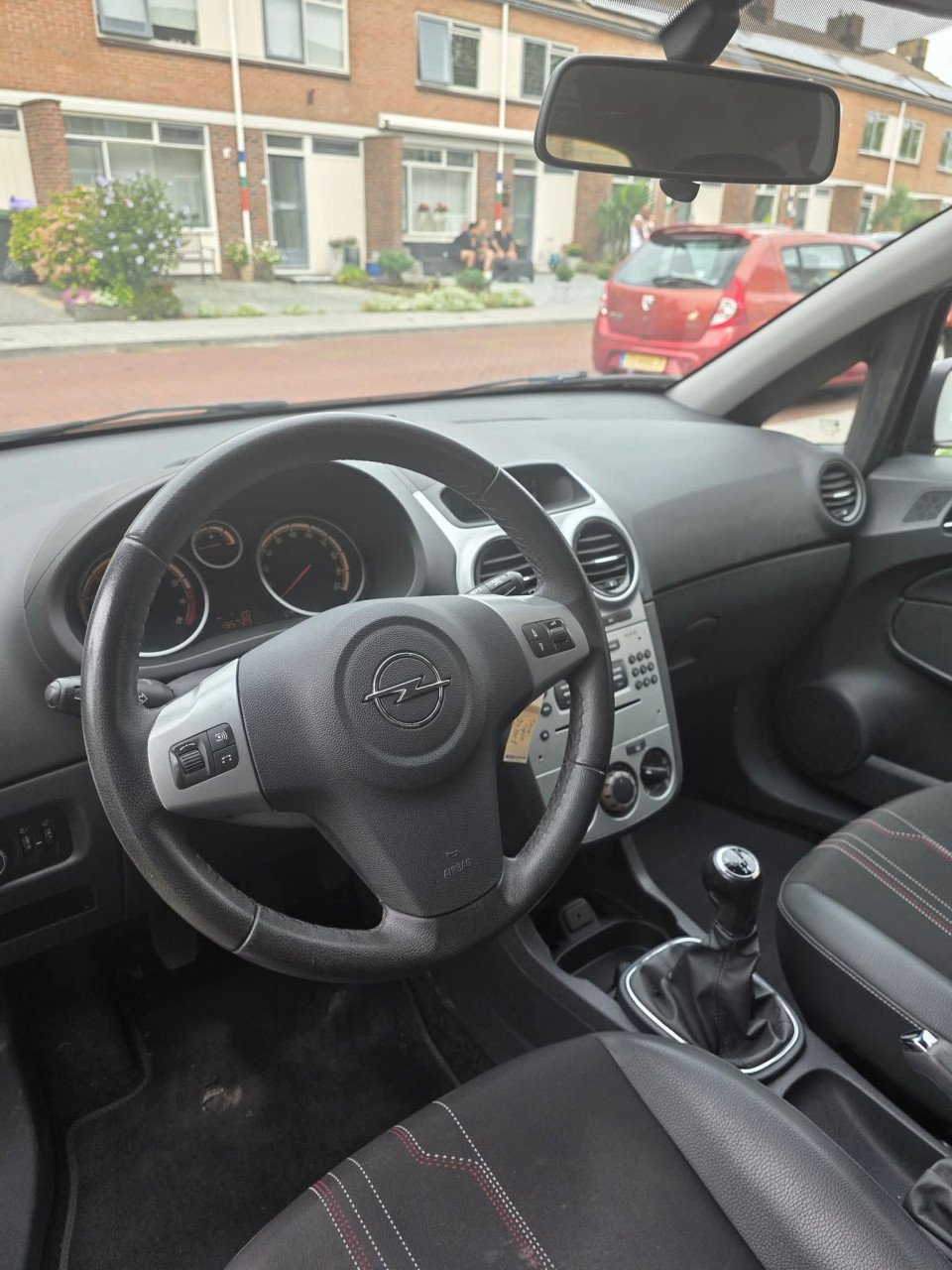 Tekoop zeer mooie Opel Corsa 1.2i 16V Anniversary Edition