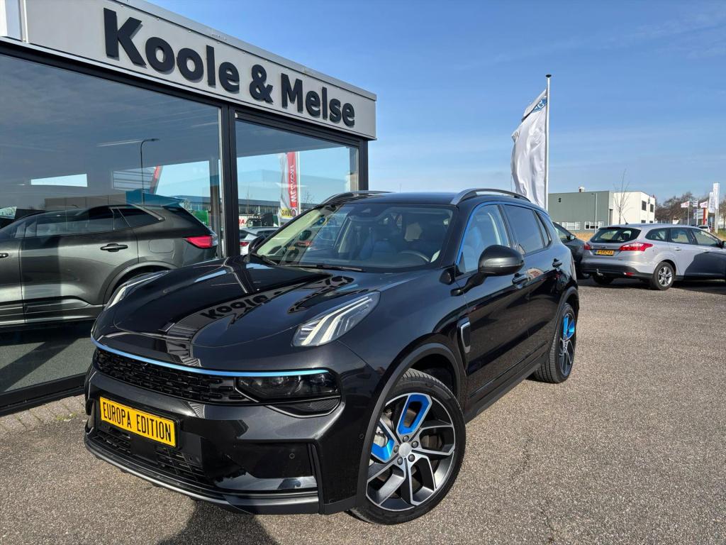 Lynk & Co 01 261pk phev, plug in hybrid , 360 camera, pano dak , cap play ,