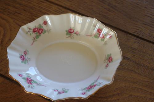 Bonbon schaaltje,,Richmond bone  china.
