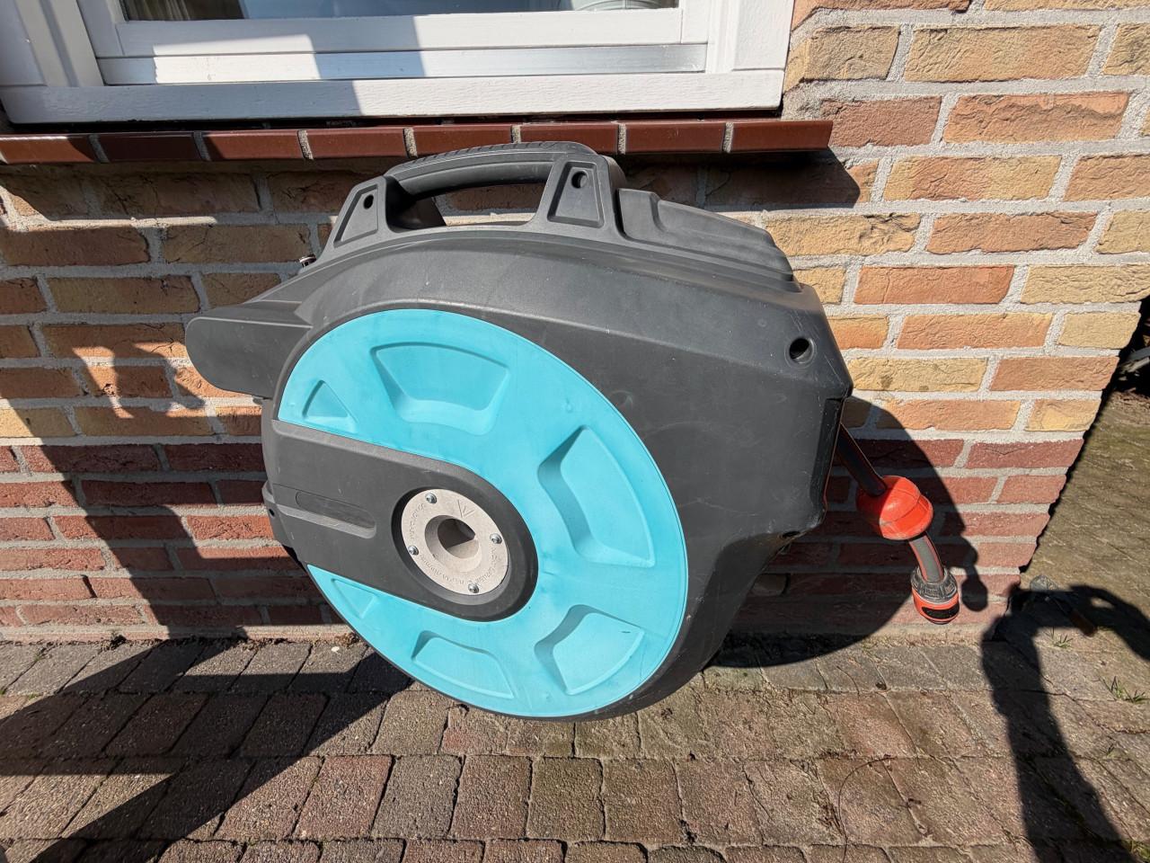 Gardena Wandslangenbox 35 roll-up automatic