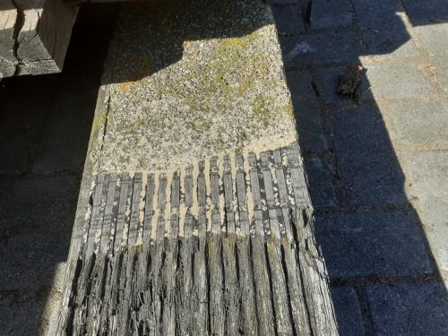 2 grote dikke hardhouten balken 389 x 23 x 8 voor 50 euro