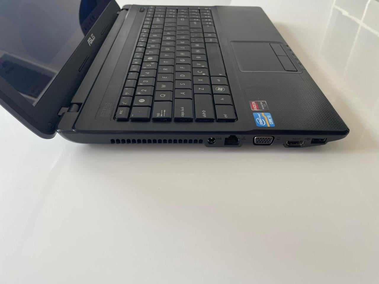 Asus laptop 15 inch | Windows 11 SSD en Muis