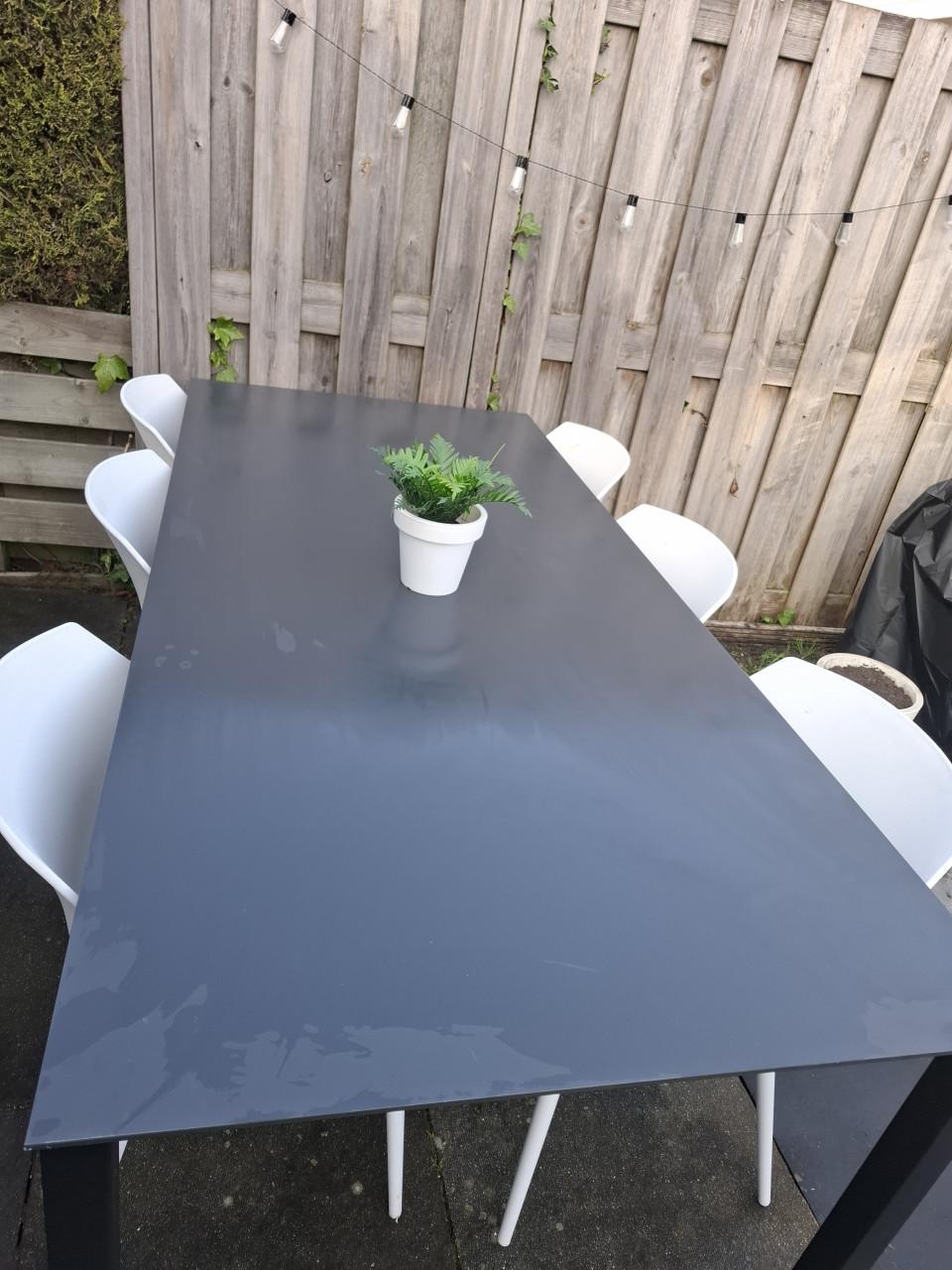 Tuintafel met stoelen