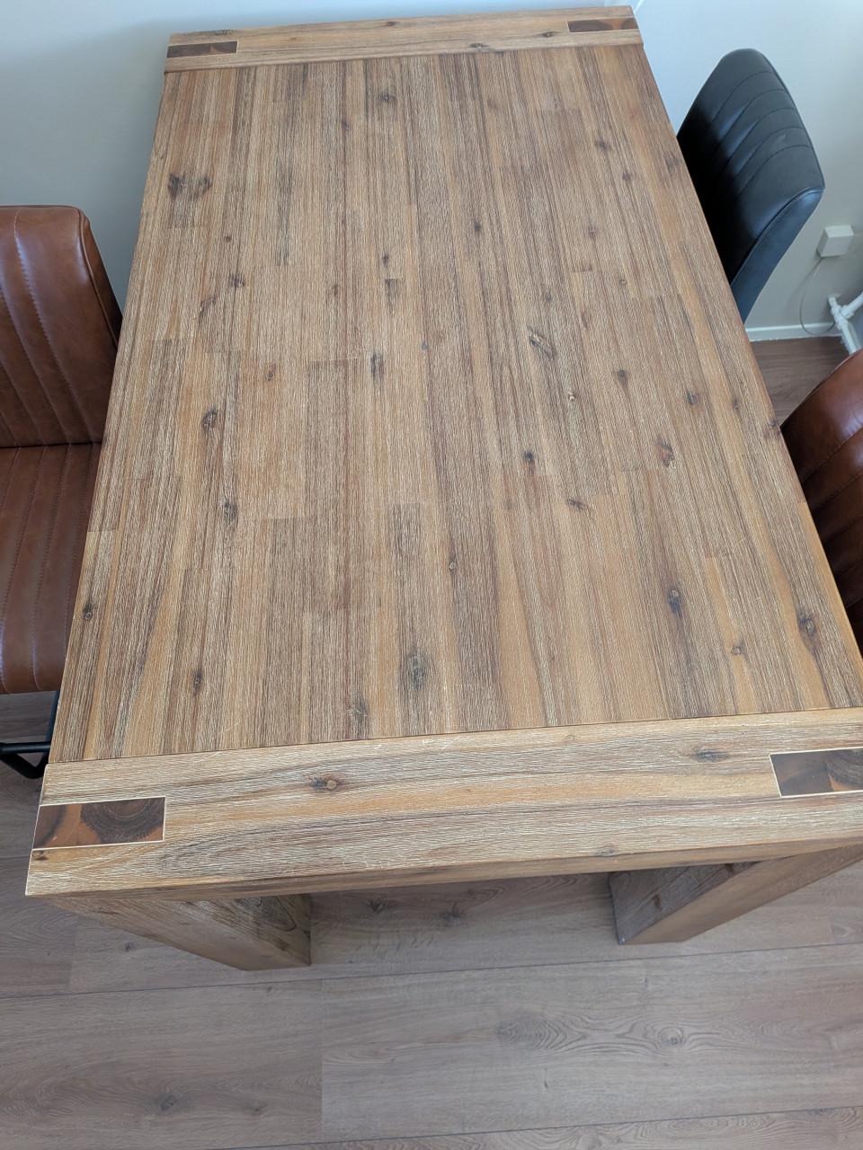 Eettafel Salzburg met 4 stoelen (Pronto wonen)