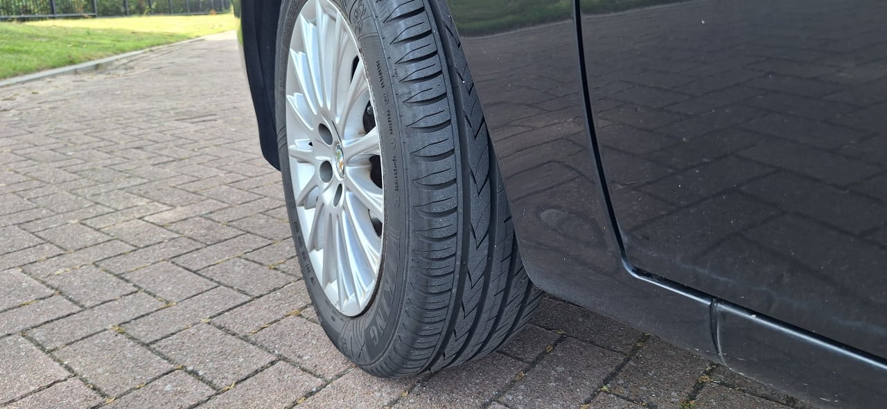 Alfa Romeo 147 2.0 ts 3 deurs, airconditioning,cruisecontrol