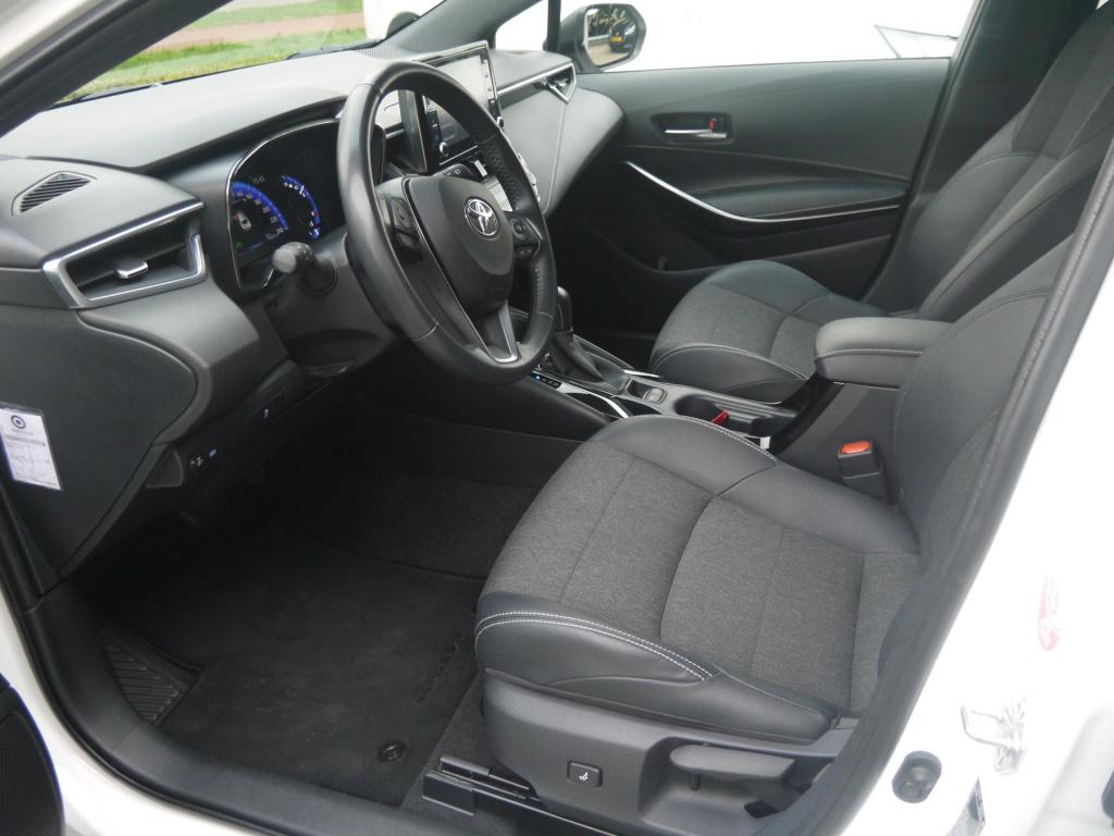 Toyota Corolla 1.8 hybrid dynamic|rijklaar