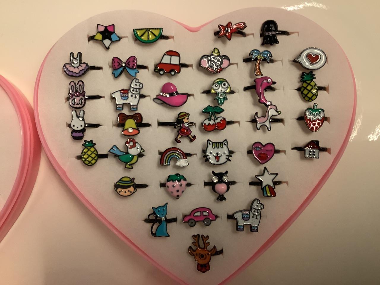 Partij super leuke kinder ringen. (Partij 38)