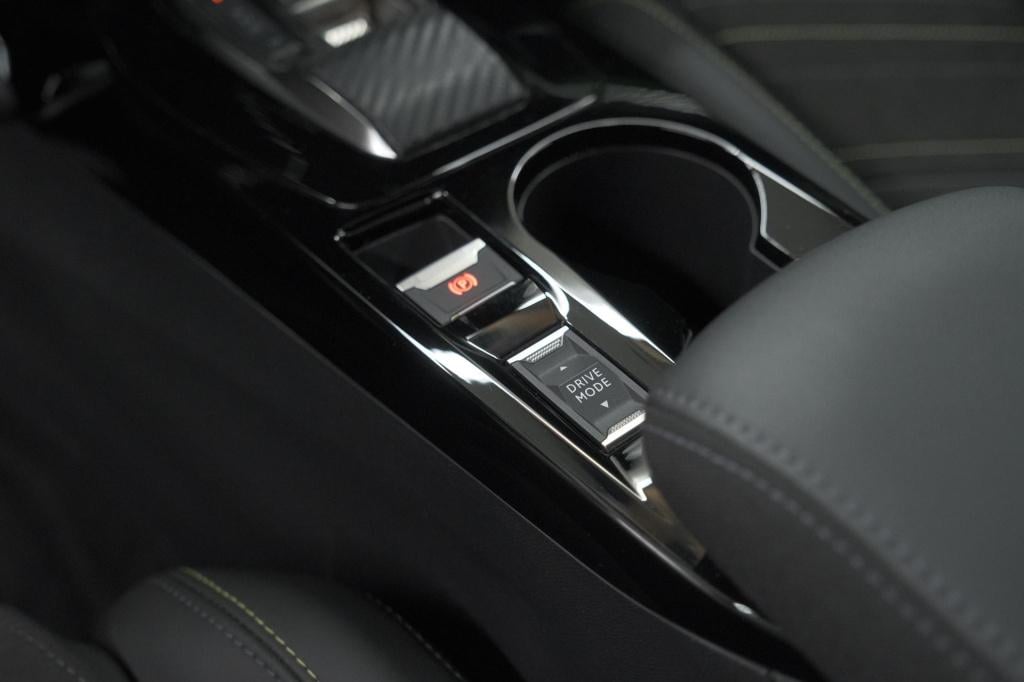 Peugeot 2008 puretech 130 eat8 gt | 360 camera | stoelmassage | adaptieve c