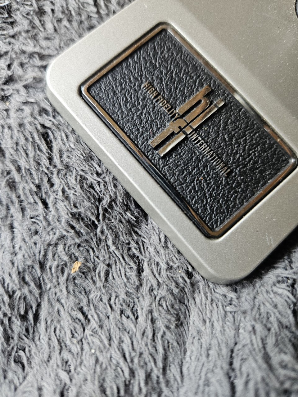 Zgan krachtige vintage naaimachine met heel veel steken en accessoires....