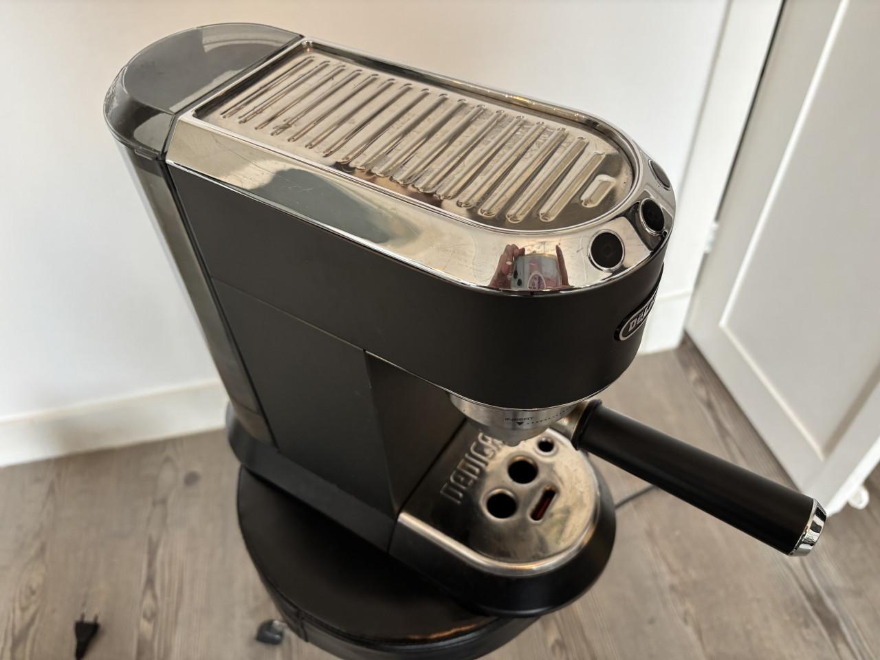 Delonghi pistonmachine en elektrische koffiebonen maler
