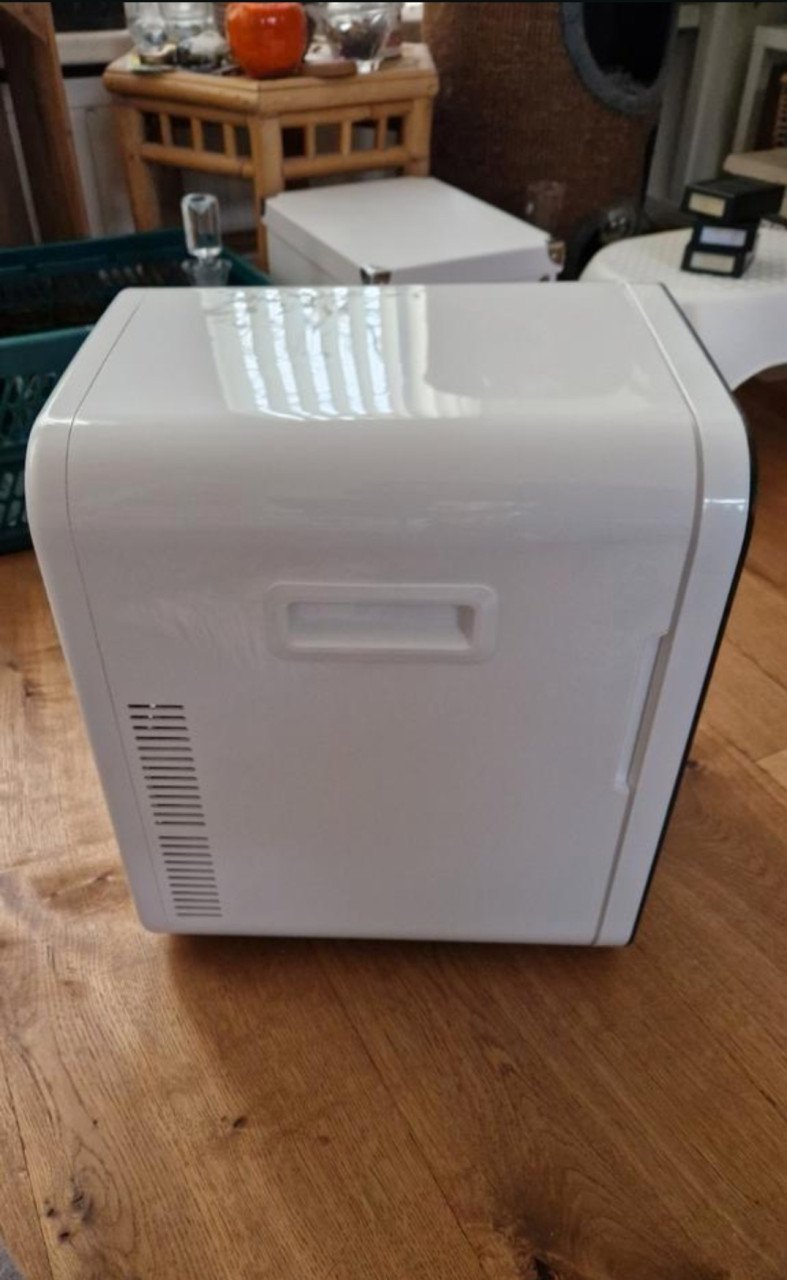 Vevor mini koelkast, kan ook verwarmen / 220 en 12 V / 20 liter
