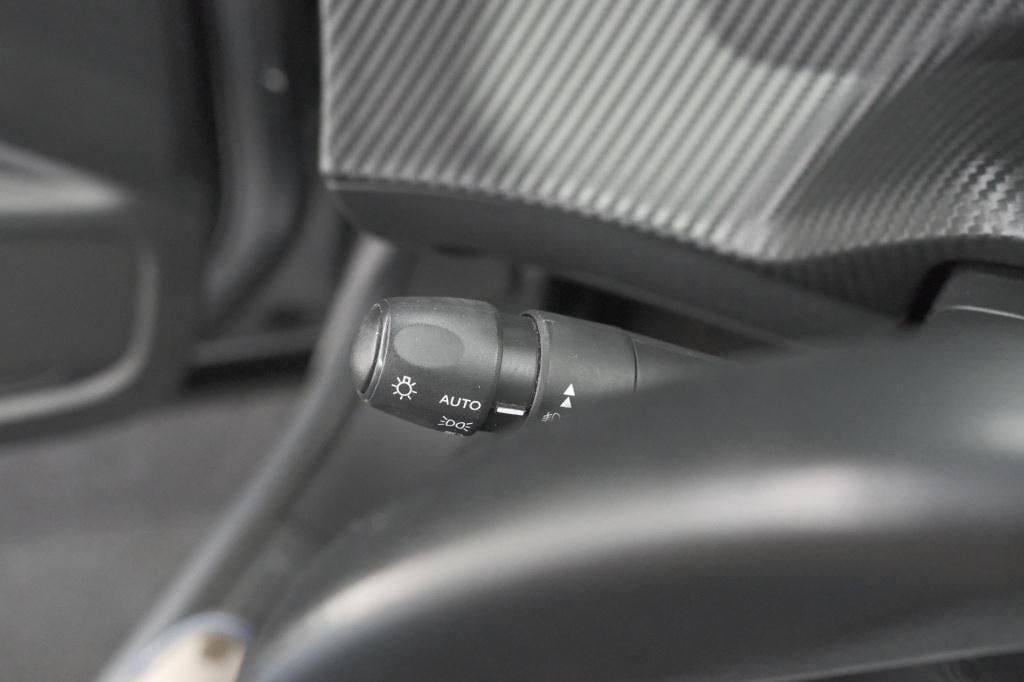 Peugeot 2008 puretech 130 eat8 allure | trekhaak afneembaar | camera | navi