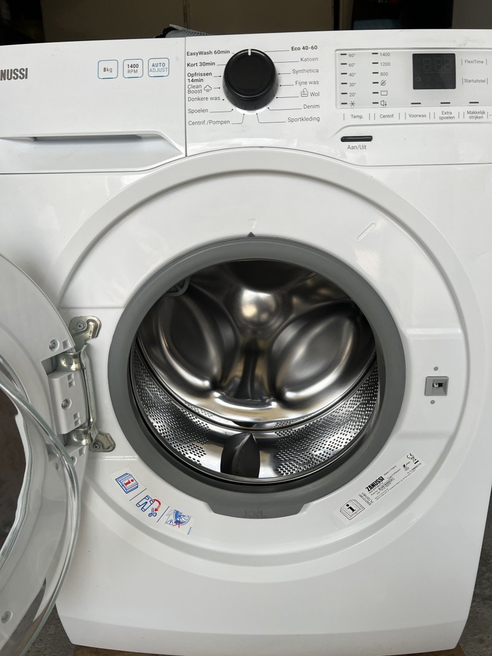 Zanussi ZWFN844TW wasmachine met 8 kg 1400 toren klasse A+++