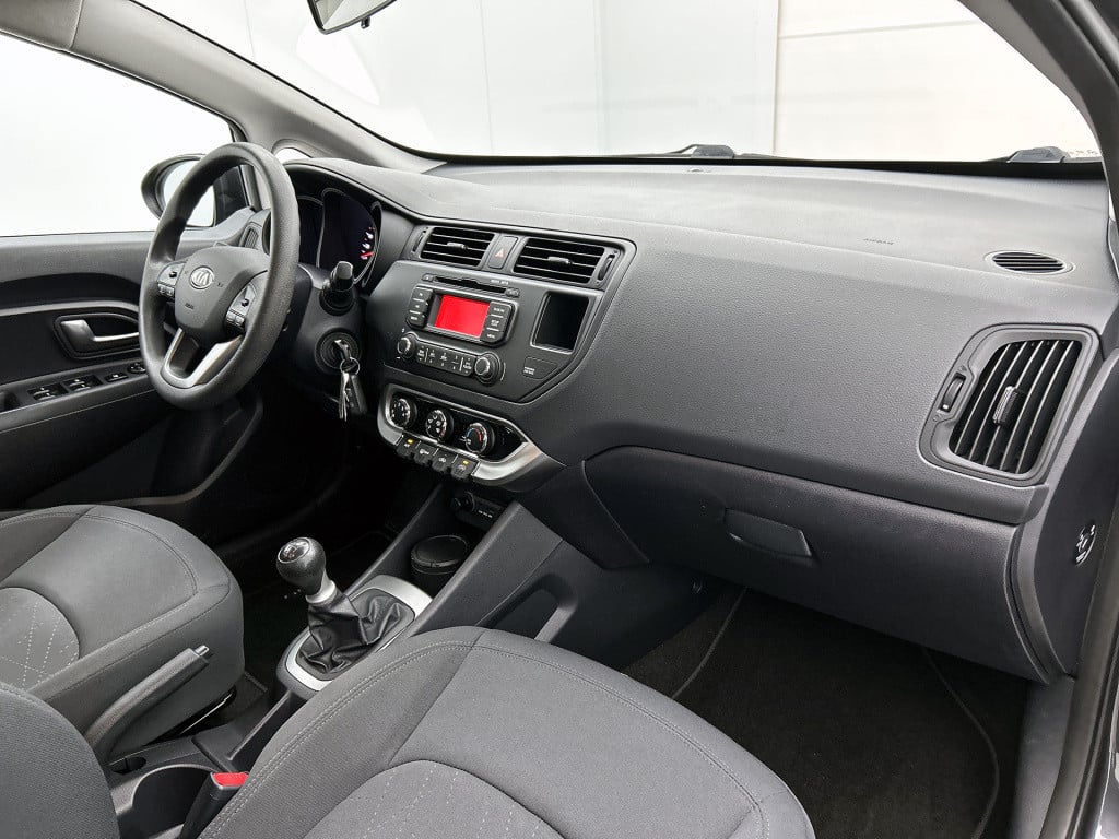 Kia Rio 1.2 cvvt comfort pack deze komt mbm via leseman