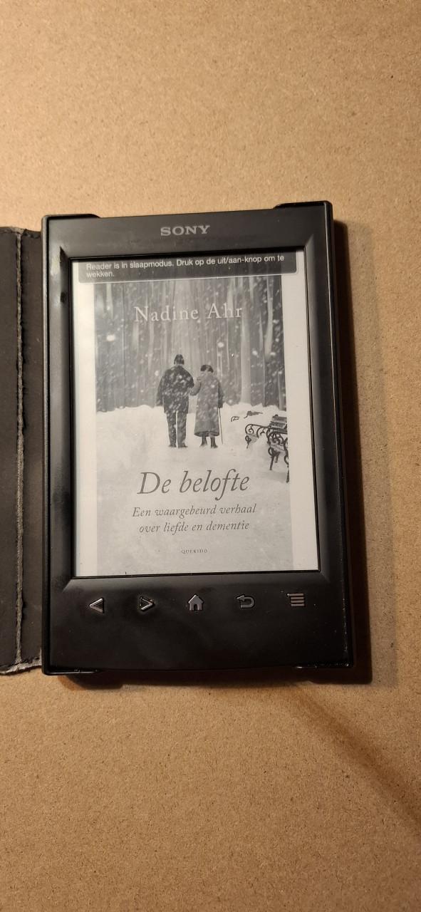 E reader Sony PRT1 incl. 445 recente boeken 4 en 5 sterren recensies