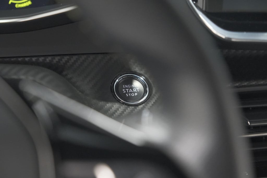 Peugeot 208 ev gt pack 50 kwh | camera | adapieve cruise control | stoelver