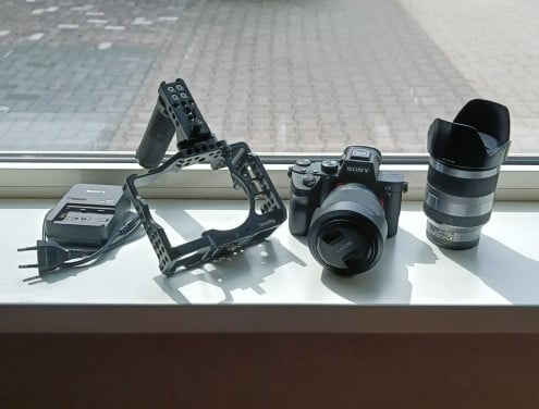 Sony A7 iii  incl. 18-200 zoomlens, 28-70 en smallrig